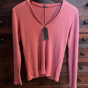 NWT MONROW Thermal V Neck